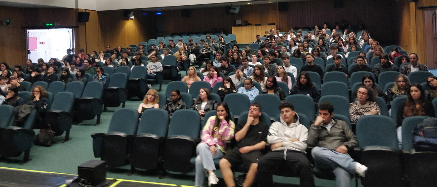 Conferência “Violência no Namoro”